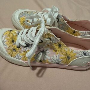Floral Rocket Dog sneakers size 10! Brand new!